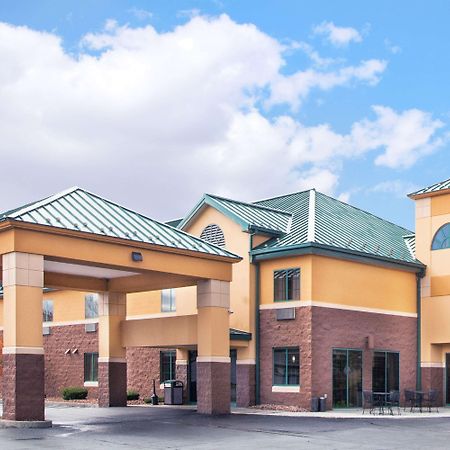 Days Inn By Wyndham Brewerton/ Syracuse Near Oneida Lake Exteriör bild