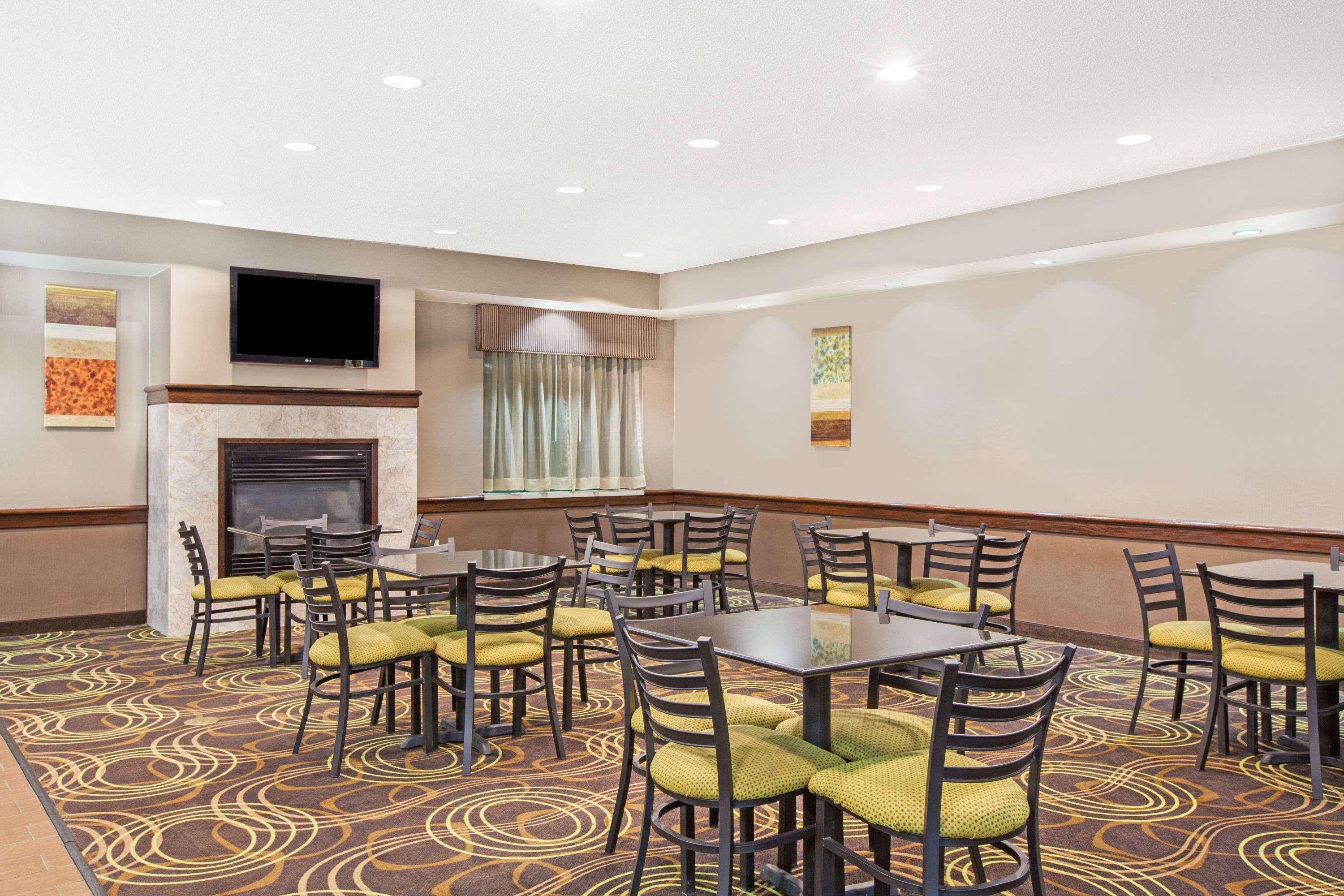 Days Inn By Wyndham Brewerton/ Syracuse Near Oneida Lake Exteriör bild